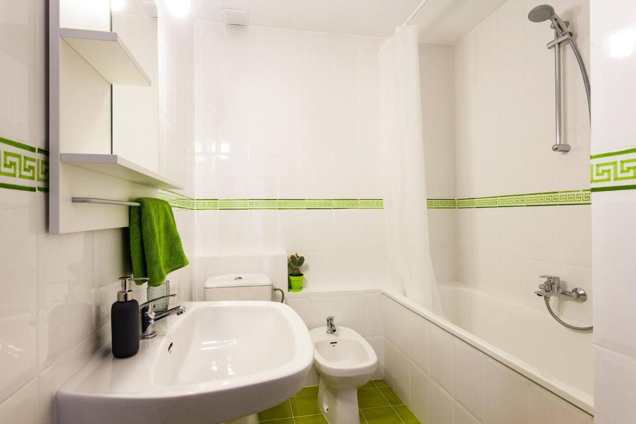 Spacious, Bright Apartment Next To The Old Town Valencia Exterior photo